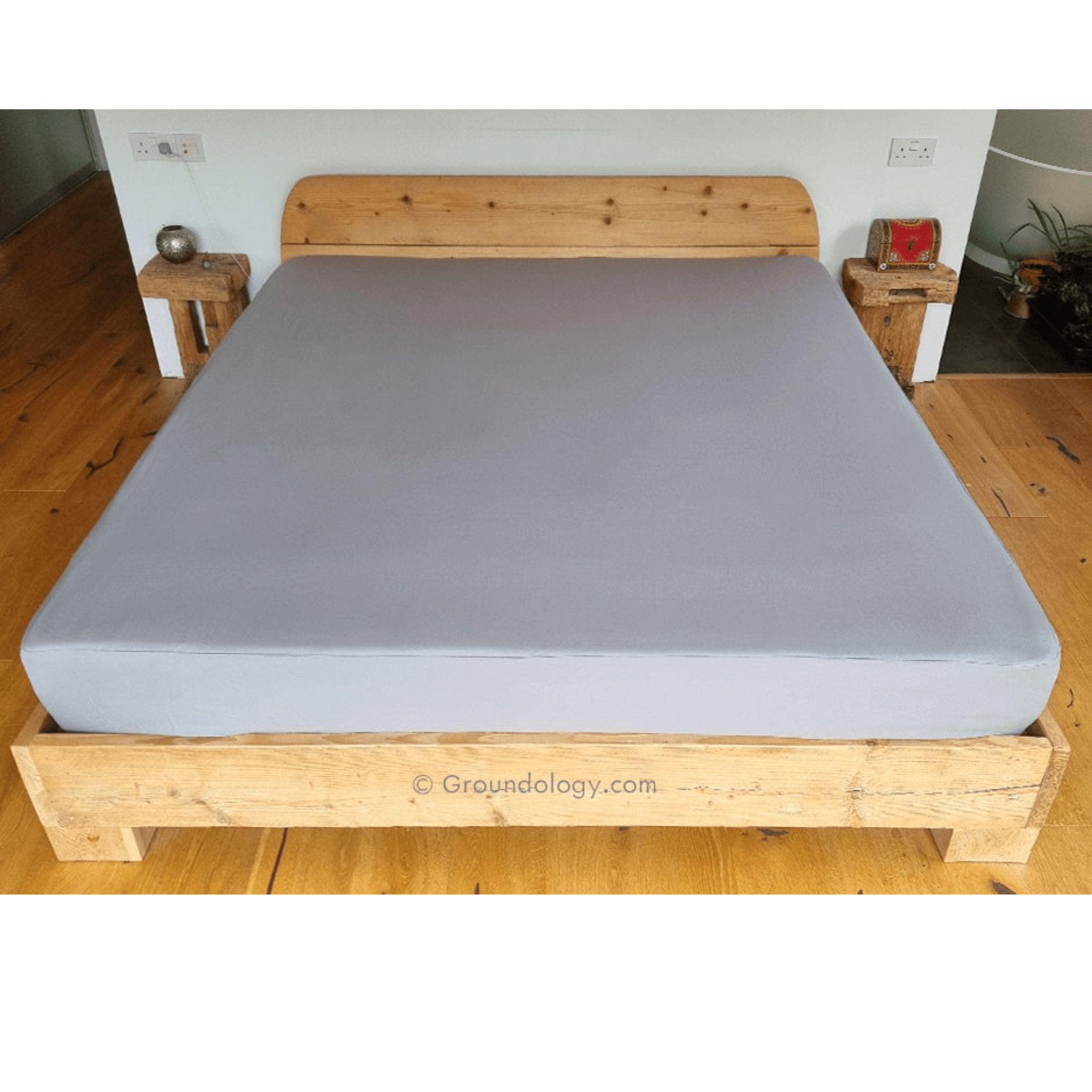 Hack Human - Groundology - Groundology™ High Silver Fitted Grounding Sheet -